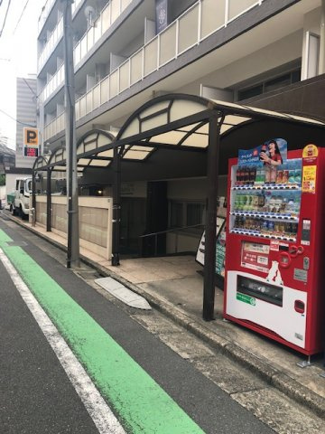 パーフェクトルームのエントランス