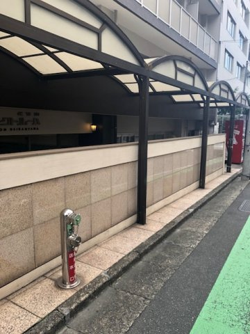パーフェクトルームのエントランス