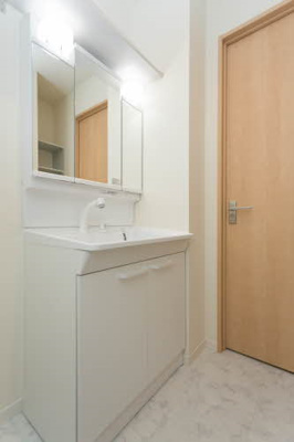 【居間・リビング】 | アークガーデン | 使いやすい洗面所です