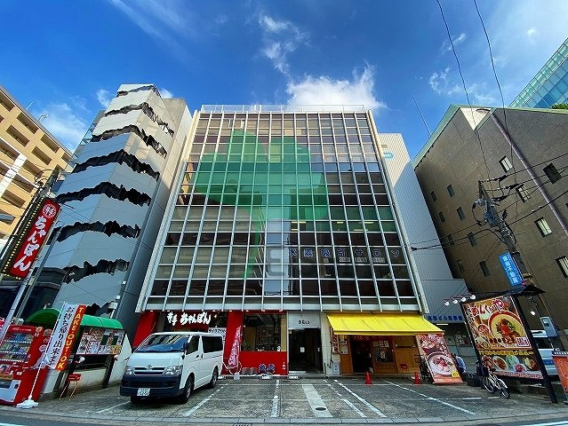 池松ビルの外観