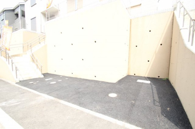 【駐車場】 | 海老名市上今泉3丁目　9号棟　新築戸建　全23棟【仲介手数料無料】 | ２台駐車可能