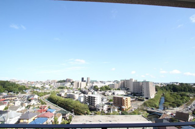 【展望】 | 海老名かしわ台パークハイツ10階角住戸　3ＬＤＫリフォーム済みマンション【仲介手数料無料】 | バルコニーからの眺望は最高です！