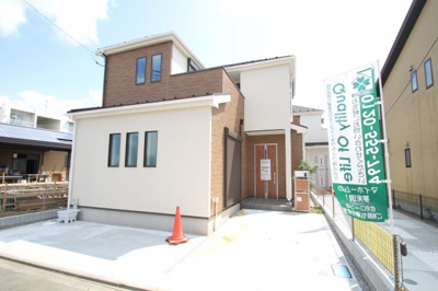 【外観】 | 海老名市大谷南2丁目　2号棟　新築戸建　全5棟【仲介手数料無料】 | スタイリッシュな外観