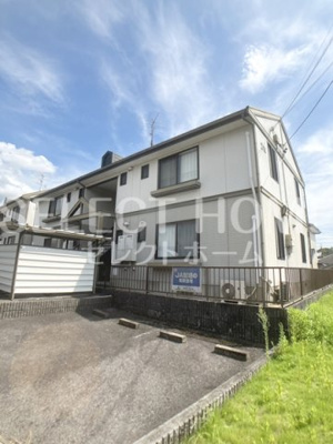 【駐車場】 | ジュネスIWAZUⅡ | 駐車場に車を止められます