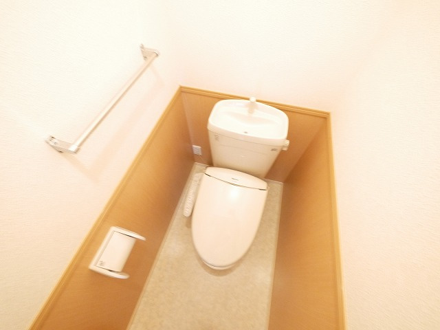 リビングタウン西大寺のトイレ|清潔感のあるトイレです