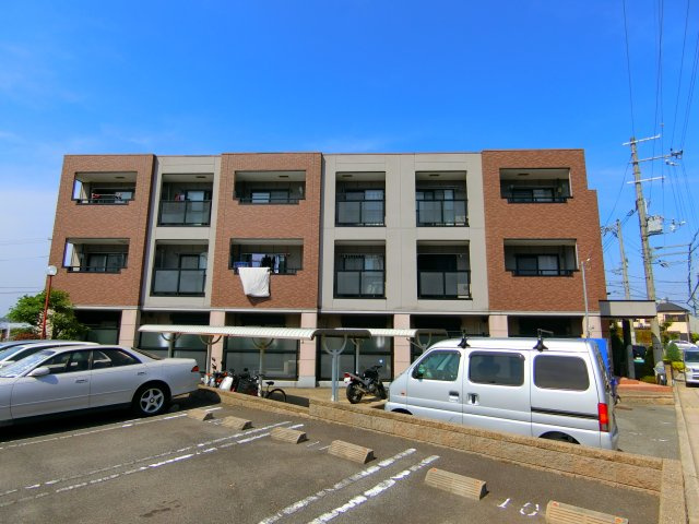 ジュネスの外観