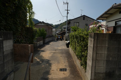 【外観】 | 祝谷５丁目売土地 | 本件から、道路を見た写真です。