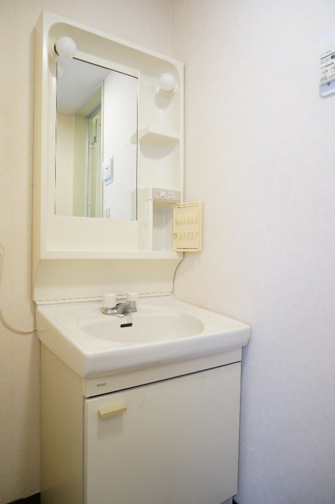 熊本市中央区帯山３丁目の賃貸マンションの独立洗面台