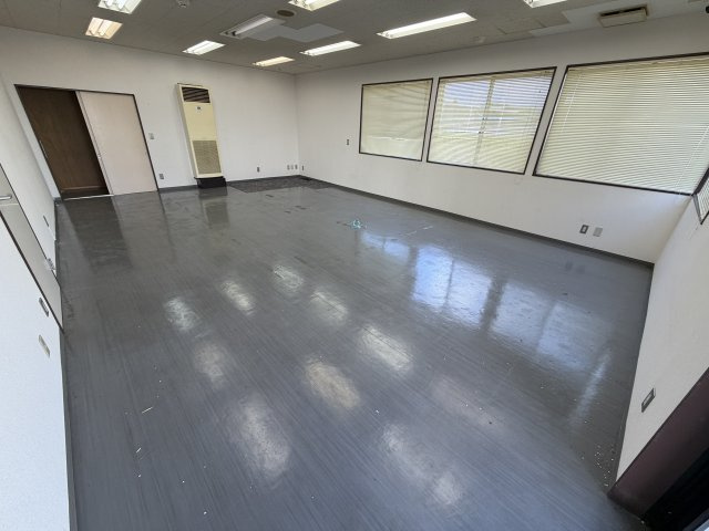 細江町事務所付倉庫の内装|1階