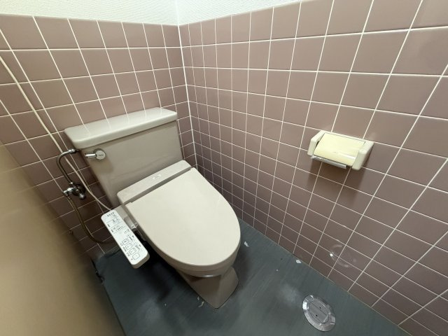 細江町事務所付倉庫のトイレ