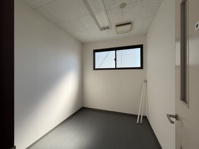 細江町事務所付倉庫の内装|2階