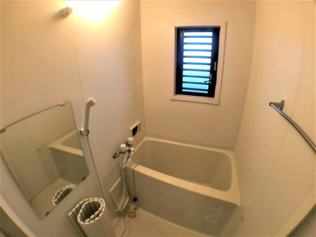 ソアレとこなめの浴室