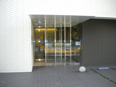 【エントランス】 | レジュールアッシュ梅田WEST