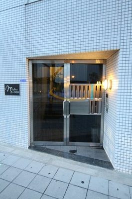 【エントランス】 | メニュール新福島マンション