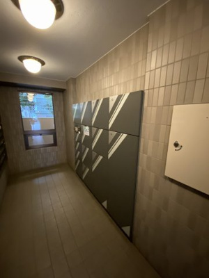 【その他共用部分】 | 横浜南太田ホームズ | 不在時にもお荷物が受け取れる宅配ボックスです。