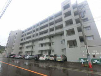 【外観】 | 4階南向きにつき陽当たり・通風良好です。
家事の負担を軽減出来る食洗機・浴室乾燥機設置。
