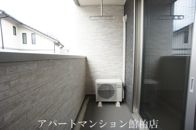 コリーナ　デュオのバルコニー|同施工会社、同型タイプです