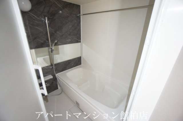 コリーナ　デュオの浴室|同施工会社、同型タイプです