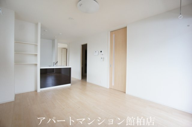 コリーナ　デュオの居間・リビング|同施工会社、同型タイプです