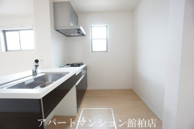 コリーナ　デュオのキッチン|同施工会社、同型タイプです