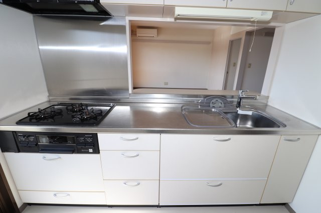 TERRACE Iのキッチン|キッチンでお料理をお楽しみください
※反転の場合あり