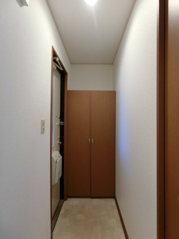 ガーデンスクエア　C棟の玄関