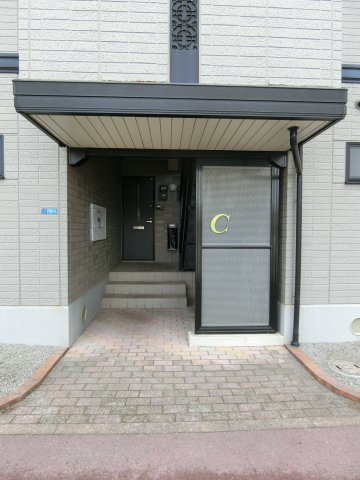 ガーデンスクエア　C棟のエントランス