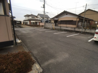 【駐車場】