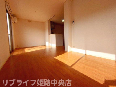 【居間・リビング】 | FORESTCAPEたつのB棟 | 写真は別室参考