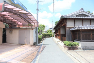 【前面道路含む現地写真】