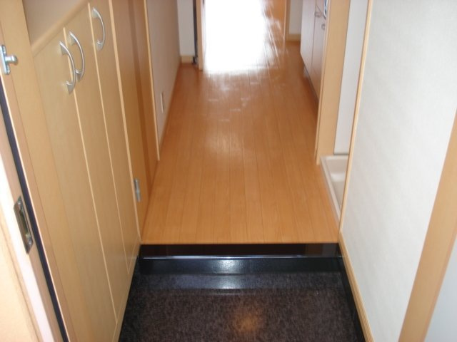 フラワーハイツ龍ヶ崎の玄関