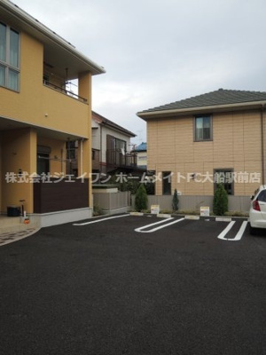 【駐車場】 | メゾン・ド・ボナール