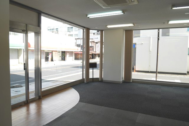 城南ビルの内装