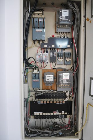 城南ビルの設備