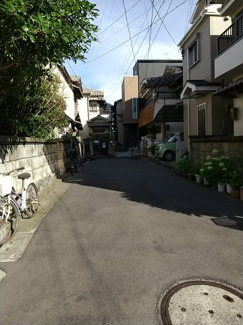 【前面道路含む現地写真】