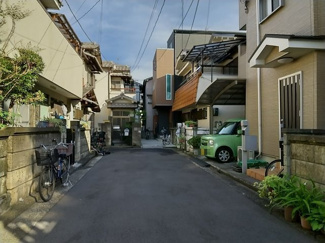 【前面道路含む現地写真】