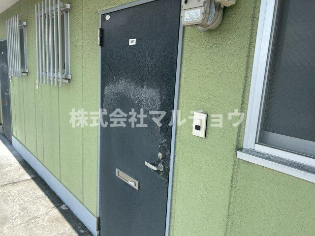 ヴィレッジの玄関|明るい玄関です