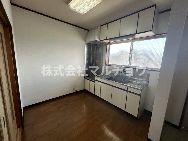 ヴィレッジの居間・リビング|ゆったりとした居間です