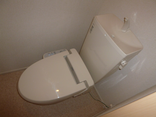 プリムローズうえまつⅡのトイレ|シャワー付きトイレ