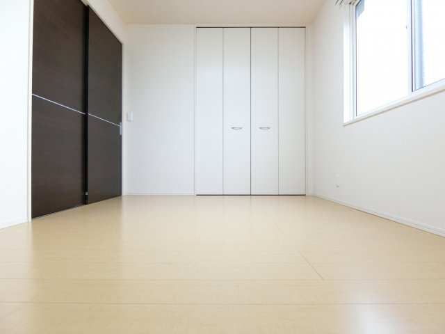 レフィナードの寝室