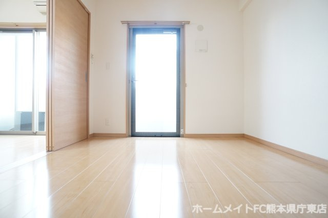 サンシャインヒル壱番館の洋室