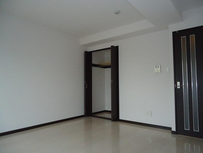 マイメゾン市川の居間・リビング