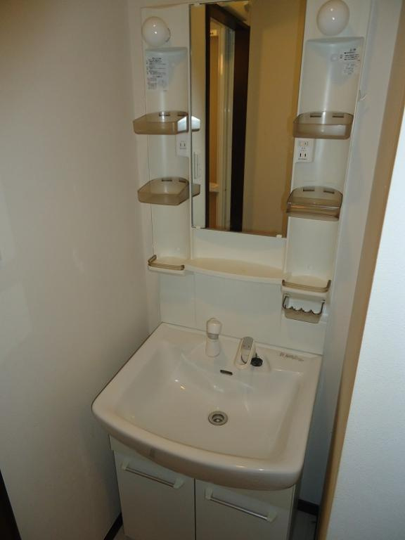 マイメゾン市川の独立洗面台