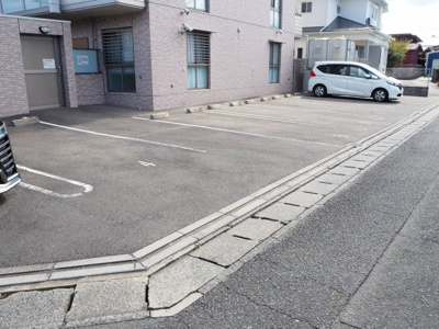 【駐車場】 | 楠の杜