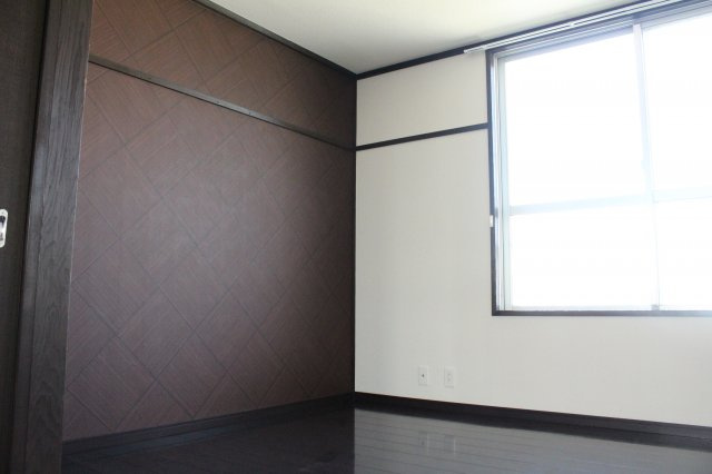 MCビルBの居間・リビング