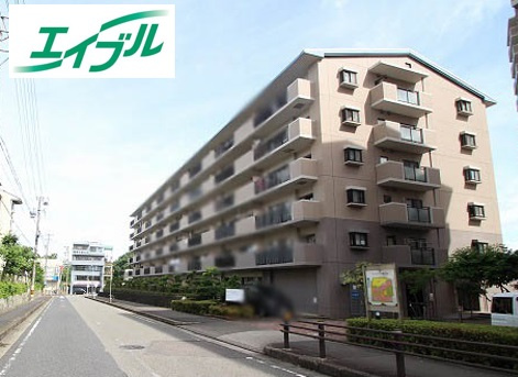 ランディア桃花台2番館の外観