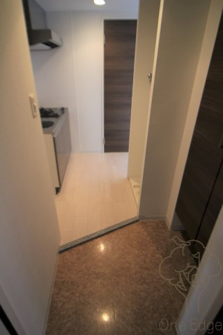 Luxe新大阪南の玄関