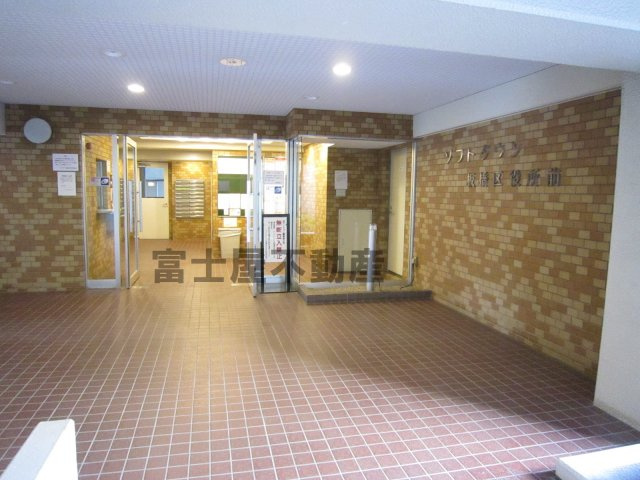 ソフトタウン板橋区役所前のエントランス