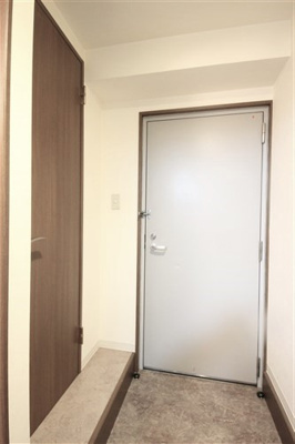 【玄関】 | カーサゼブラ土佐堀