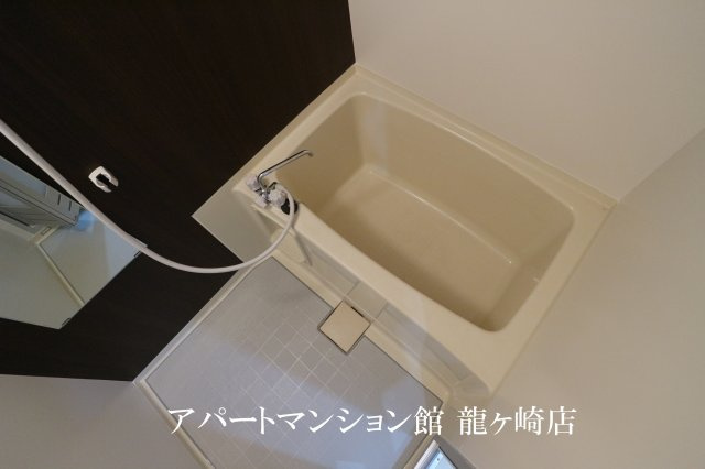 ロイヤルパレス桜井の浴室